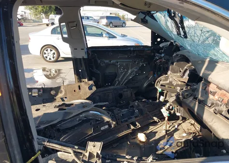 2018 Chevrolet Tahoe Premier из США, поврежденный, VIN 1GNSCCKC5JR273903